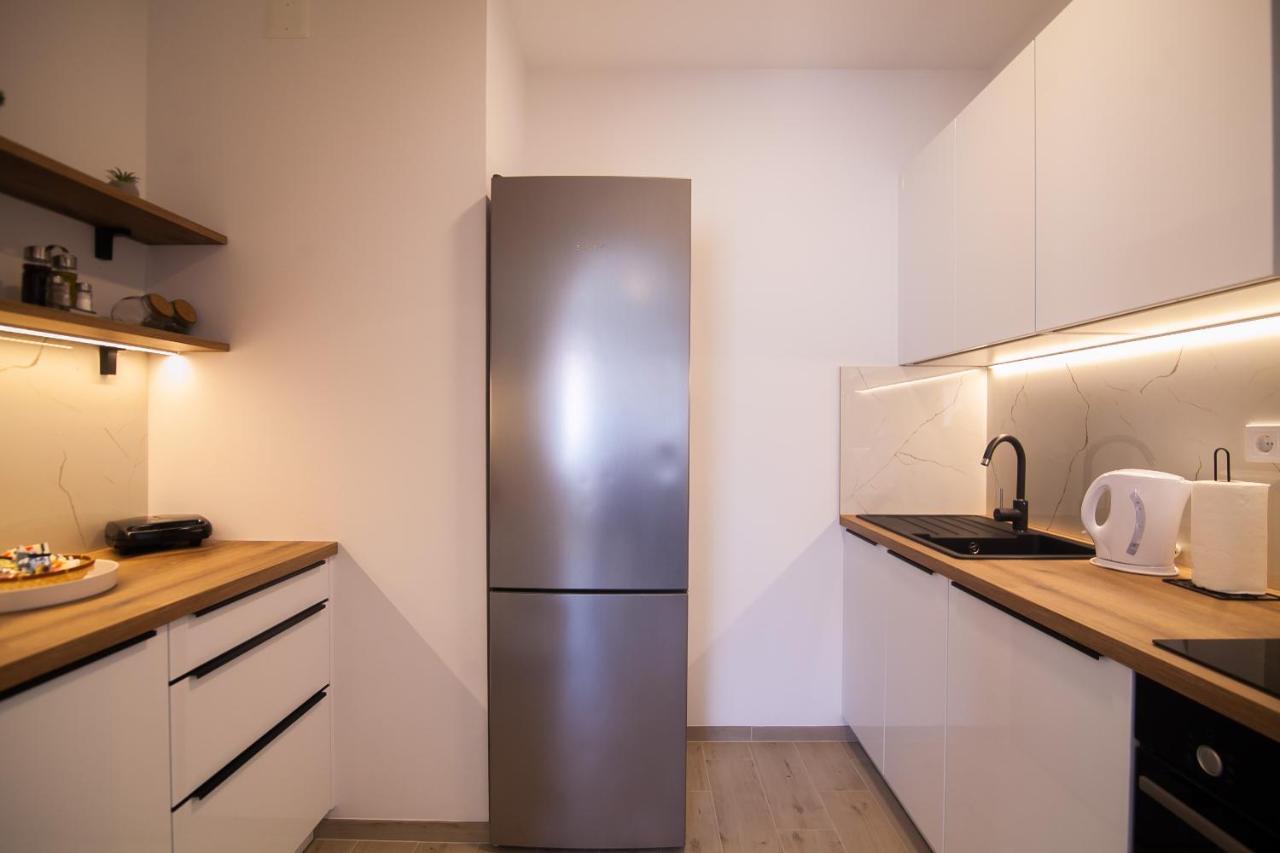 Family Apartments Brach Bol Zewnętrze zdjęcie