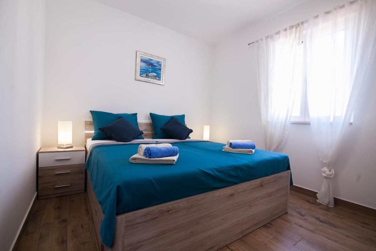 Family Apartments Brach Bol Zewnętrze zdjęcie