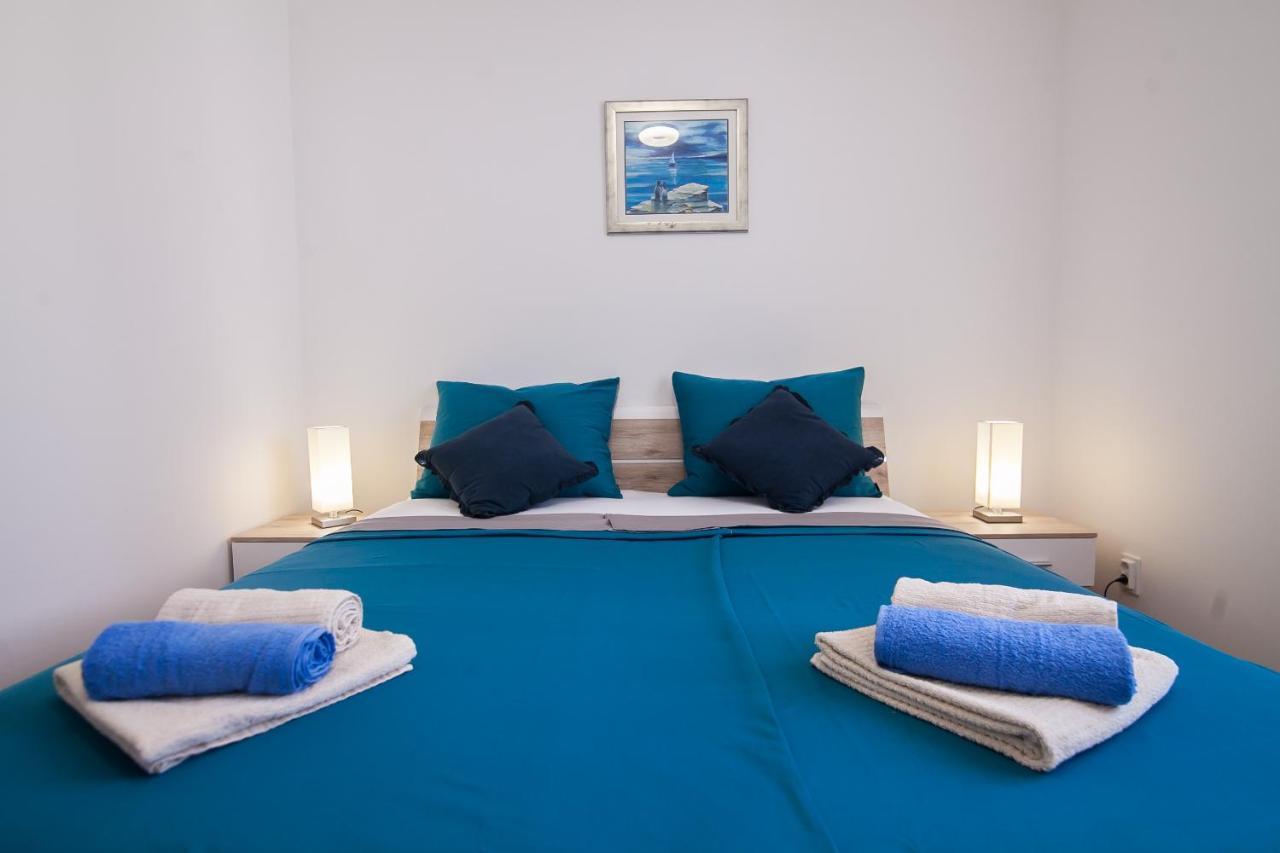 Family Apartments Brach Bol Zewnętrze zdjęcie