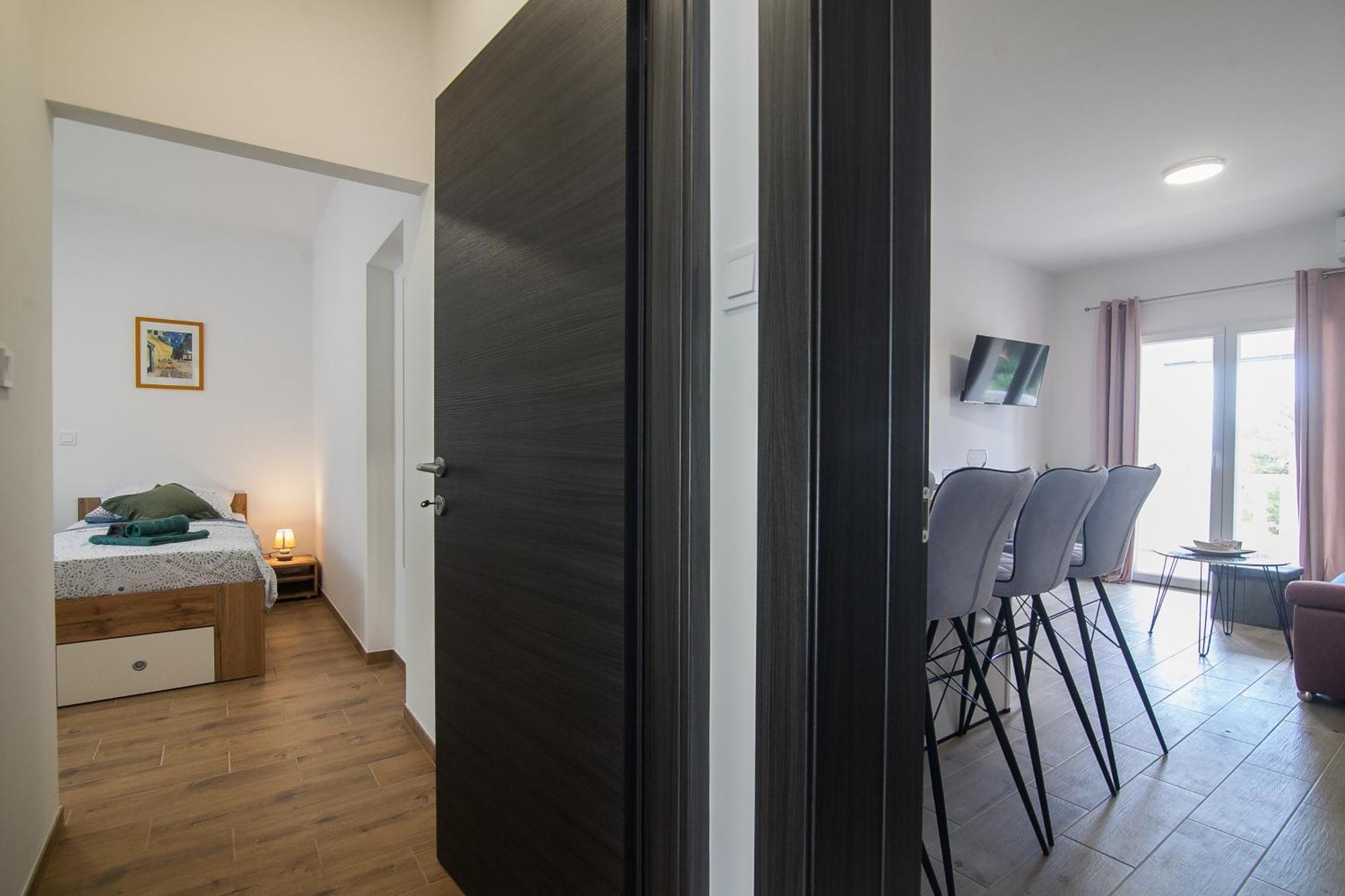 Family Apartments Brach Bol Zewnętrze zdjęcie