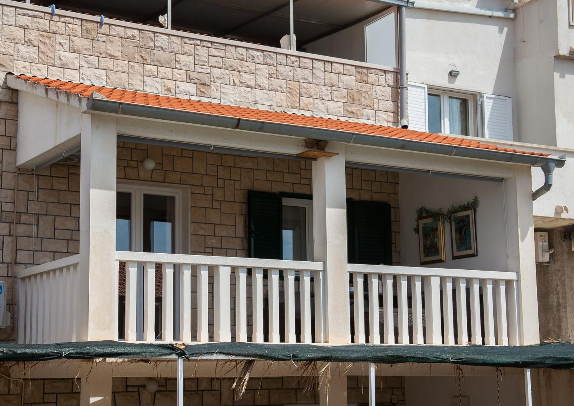 Family Apartments Brach Bol Zewnętrze zdjęcie